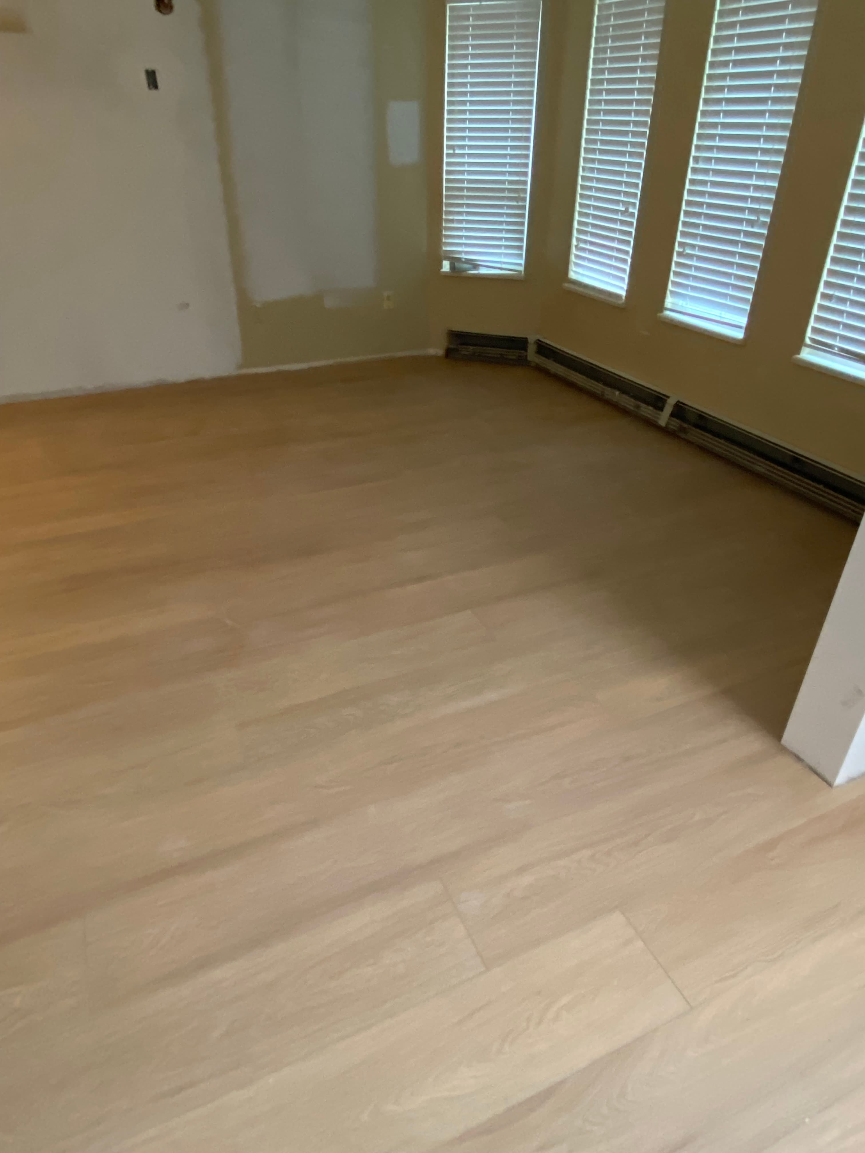 Click vinyl plank — alternate view